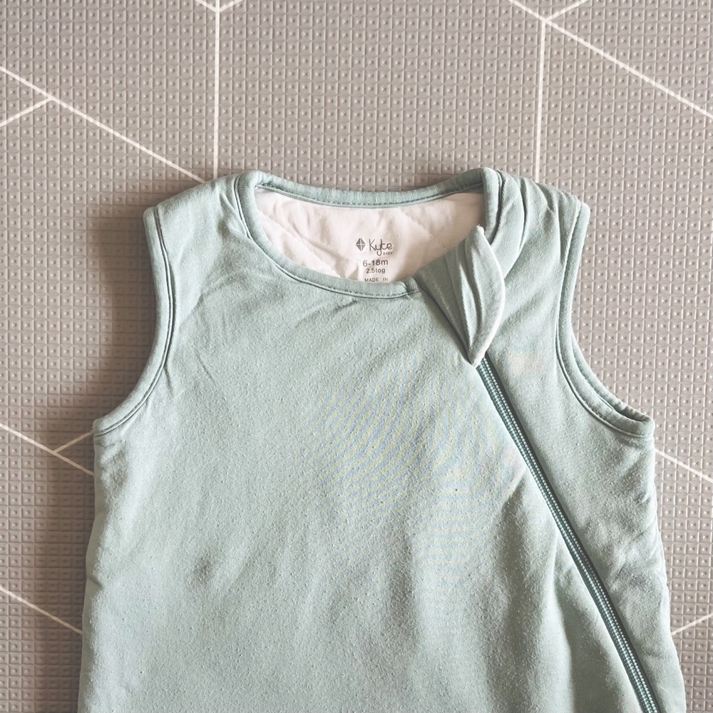 Kyte Baby sleep bag in Sage 2.5 tog